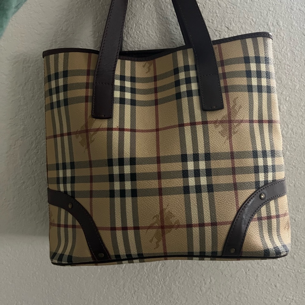 Burberry Full Leather , short handle, Medium size - Picture 5 of 13